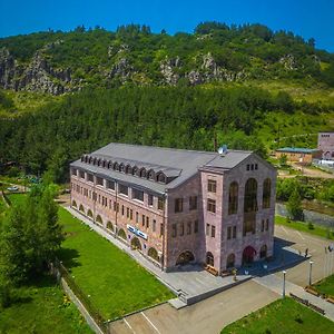 Moselle Armenia Jermuk